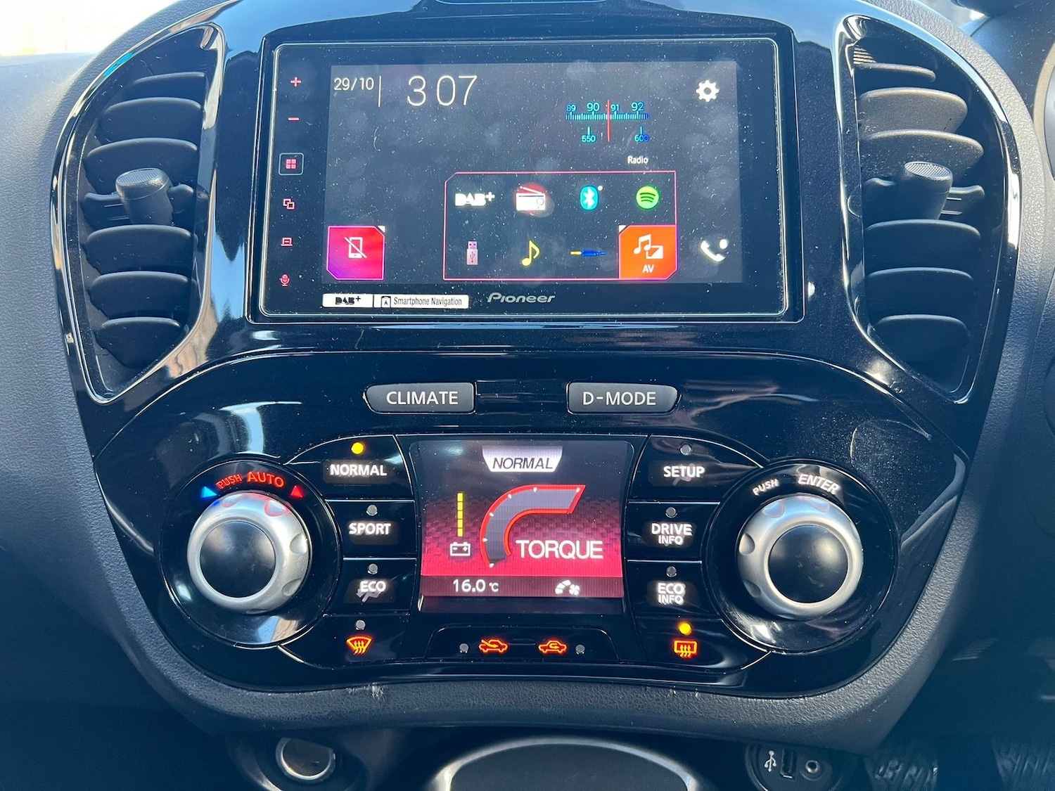 Used Nissan Juke 2014 for sale - 76410448: Photo 42