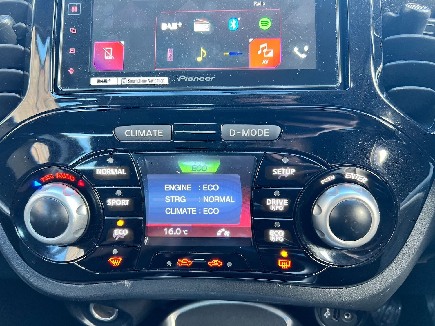 Used Nissan Juke 2014 for sale - 76410448: Photo 43