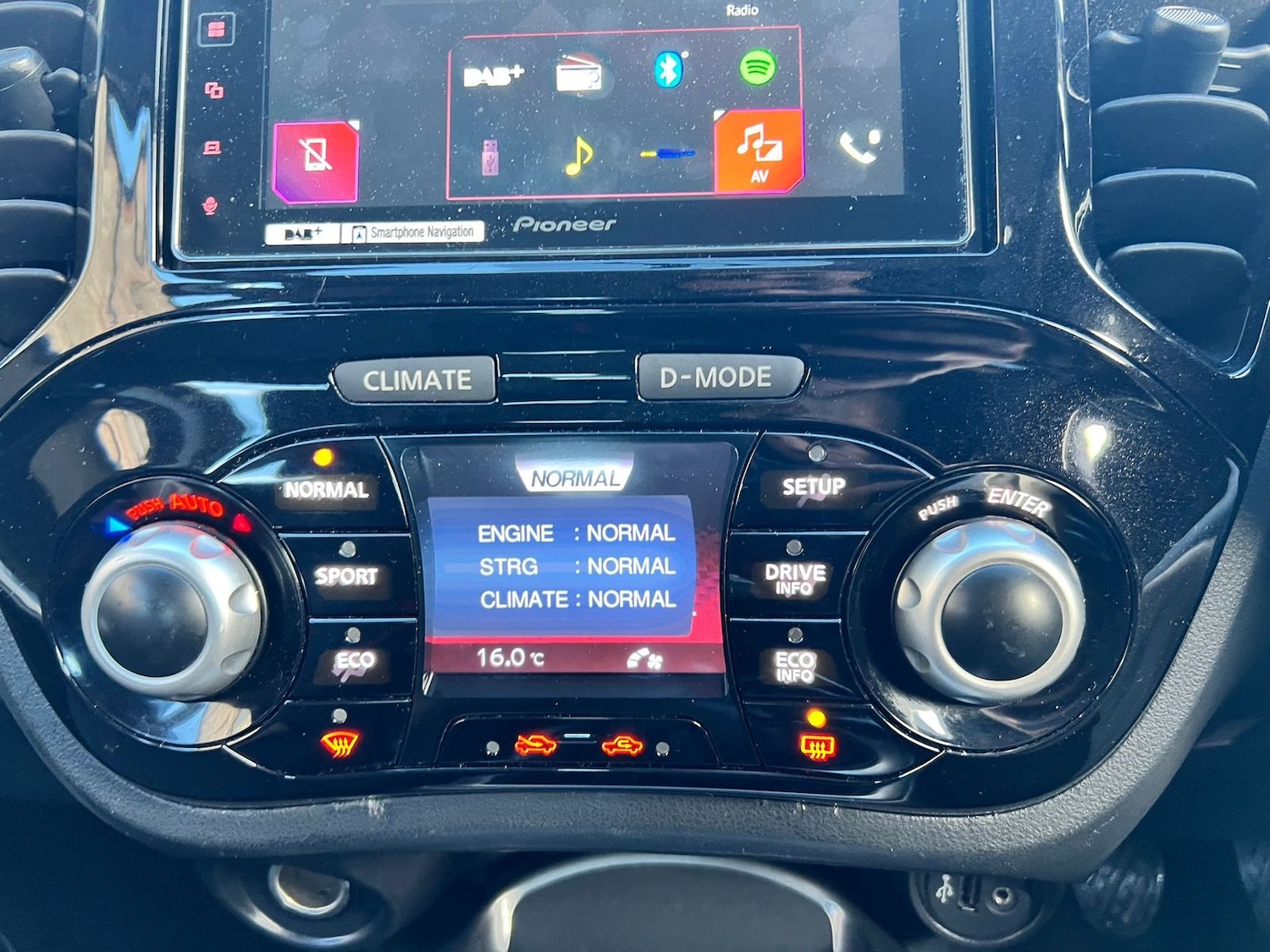 Used Nissan Juke 2014 for sale - 76410448: Photo 45