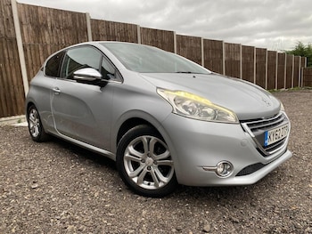 Used Peugeot 208 2012 for sale - 79146688: Photo