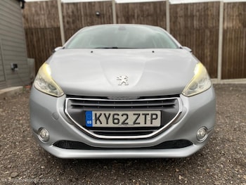 Used Peugeot 208 2012 for sale - 79146688: Photo