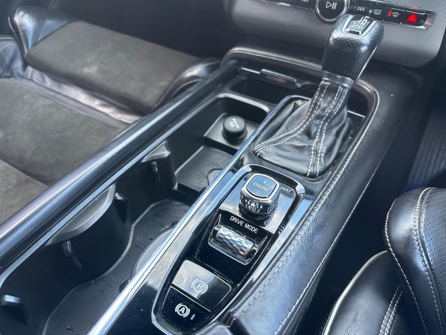 Used Volvo XC90 2015 for sale - 76752634: Photo 41