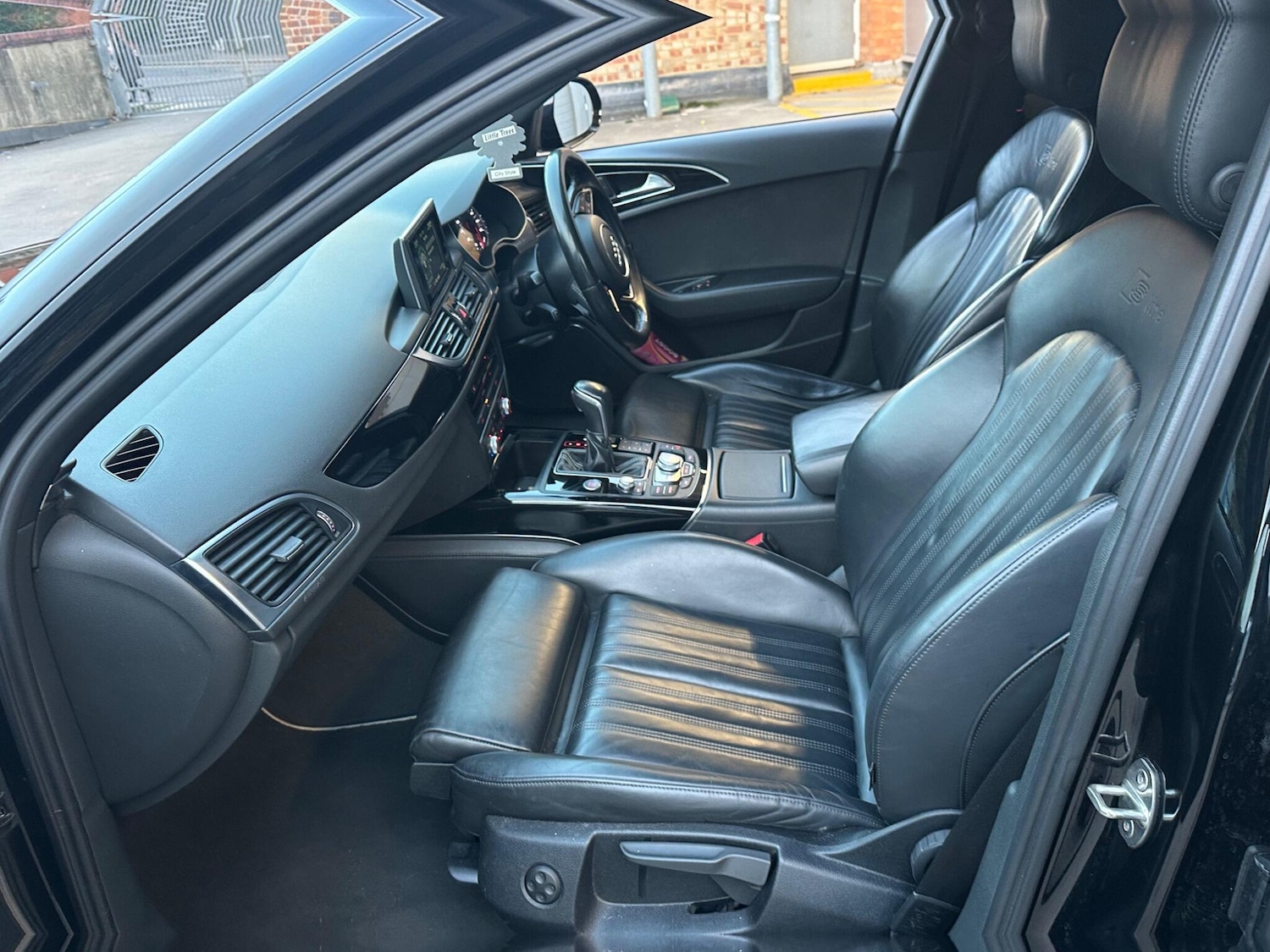 Used Audi A6 Saloon 2016 for sale - 76370788: Photo 34