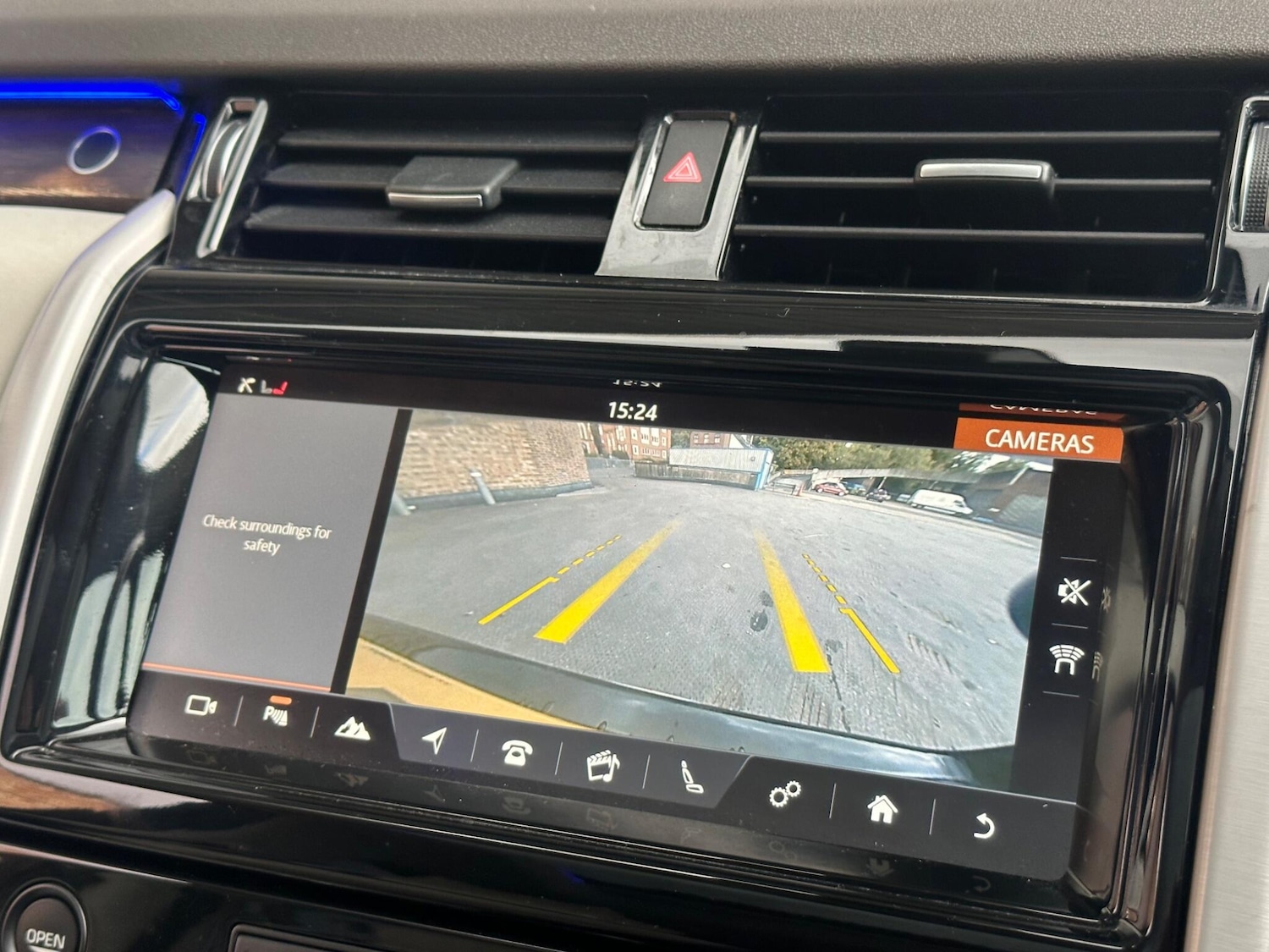 Used Land Rover Discovery 2018 for sale - 76071723: Photo 17