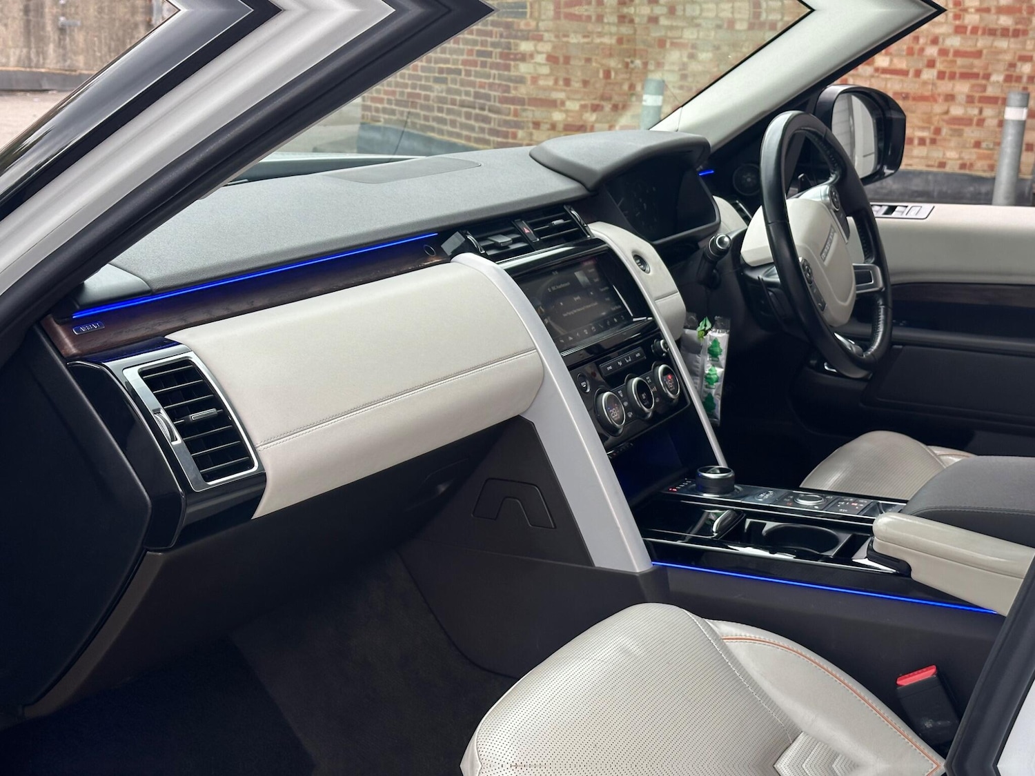 Used Land Rover Discovery 2018 for sale - 76071723: Photo 19