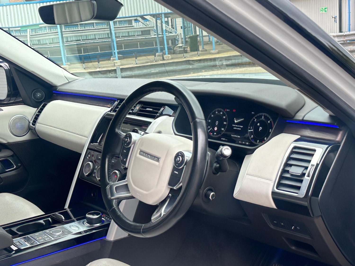 Used Land Rover Discovery 2018 for sale - 76071723: Photo 26