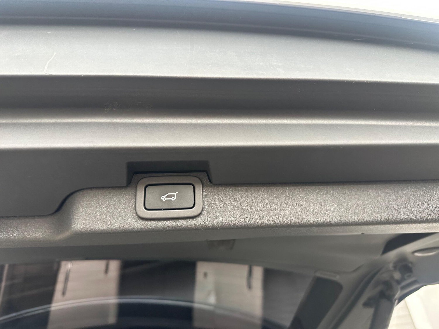 Used Land Rover Discovery 2018 for sale - 76071723: Photo 37