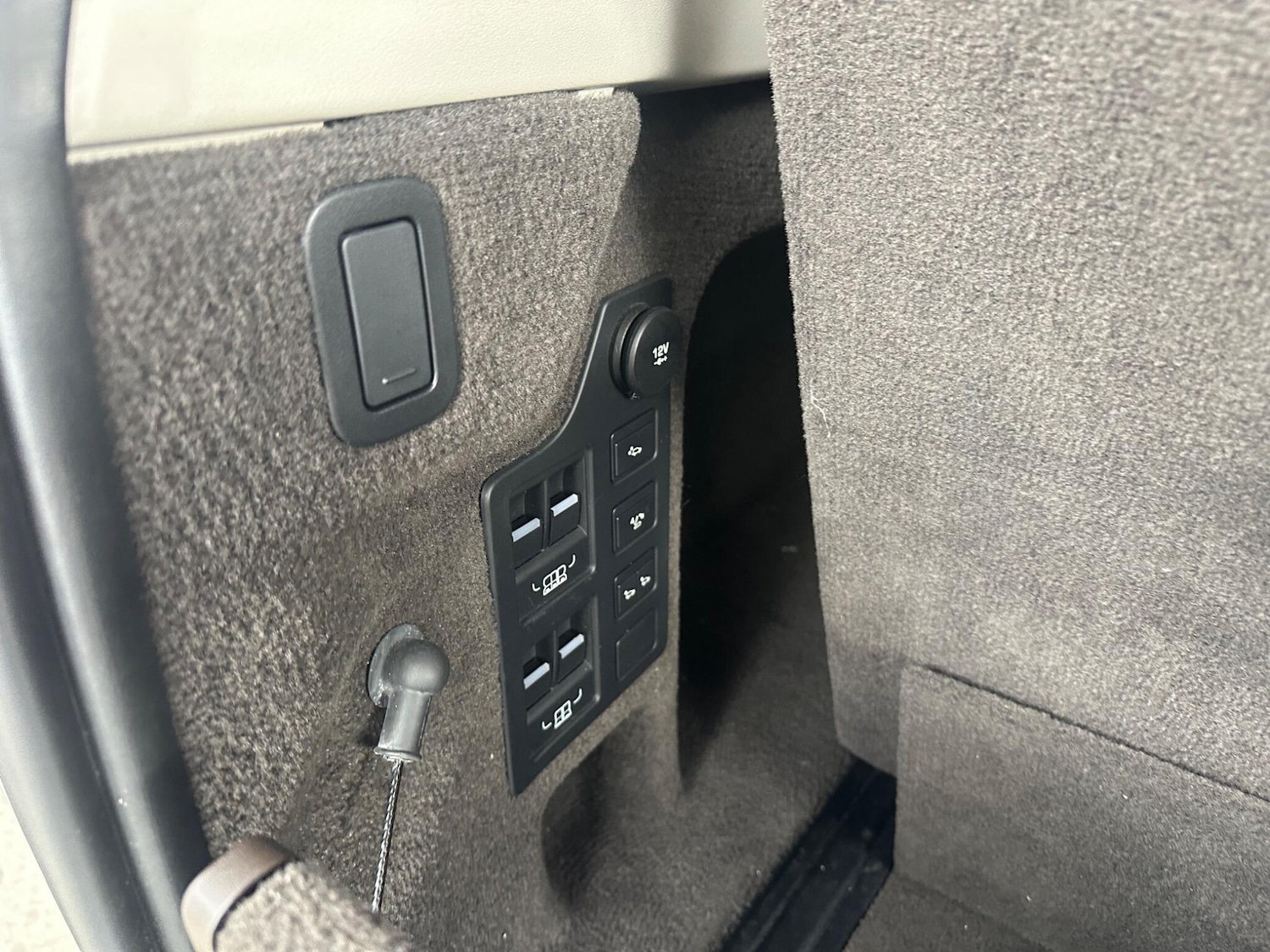 Used Land Rover Discovery 2018 for sale - 76071723: Photo 38