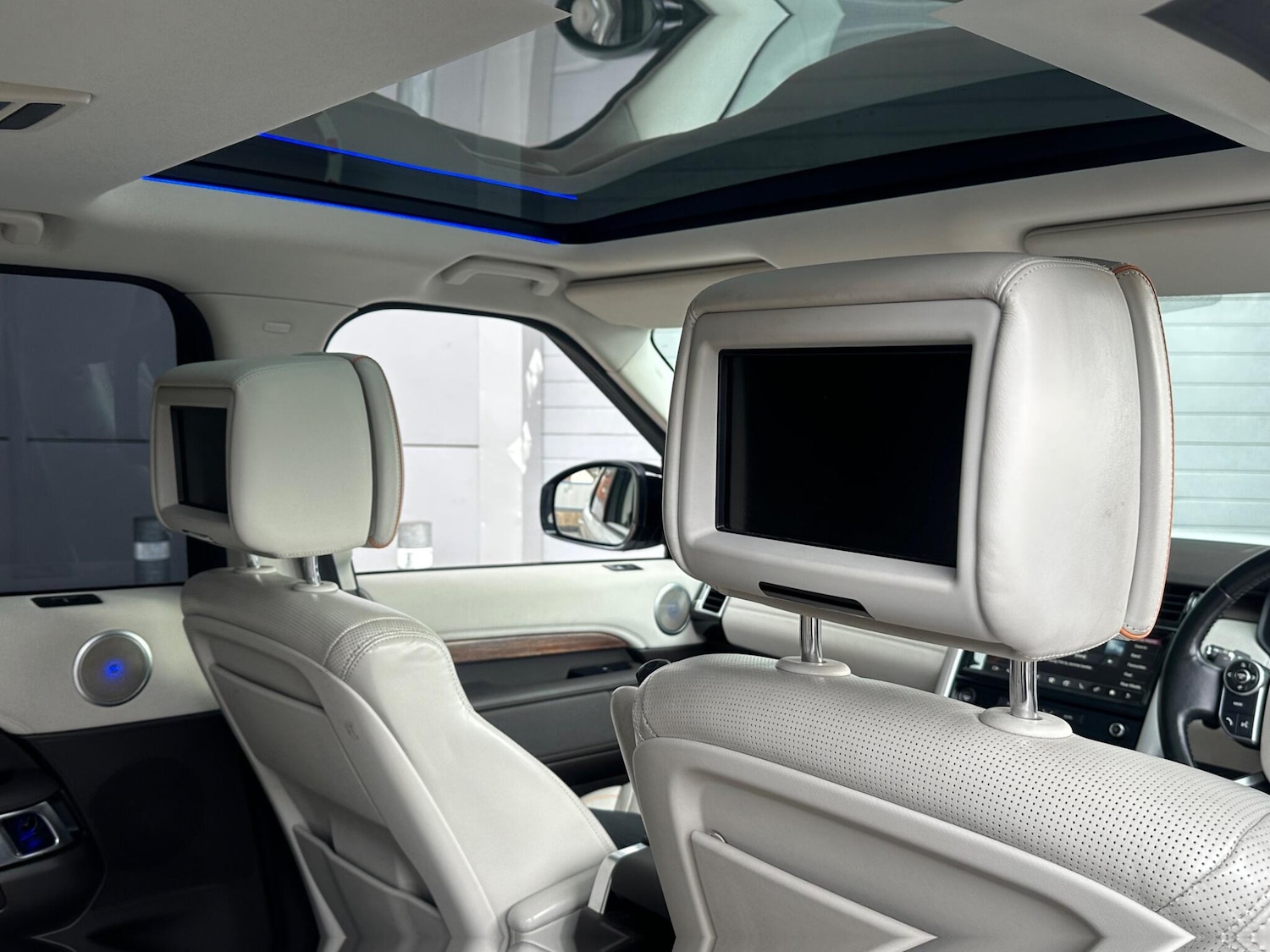 Used Land Rover Discovery 2018 for sale - 76071723: Photo 5