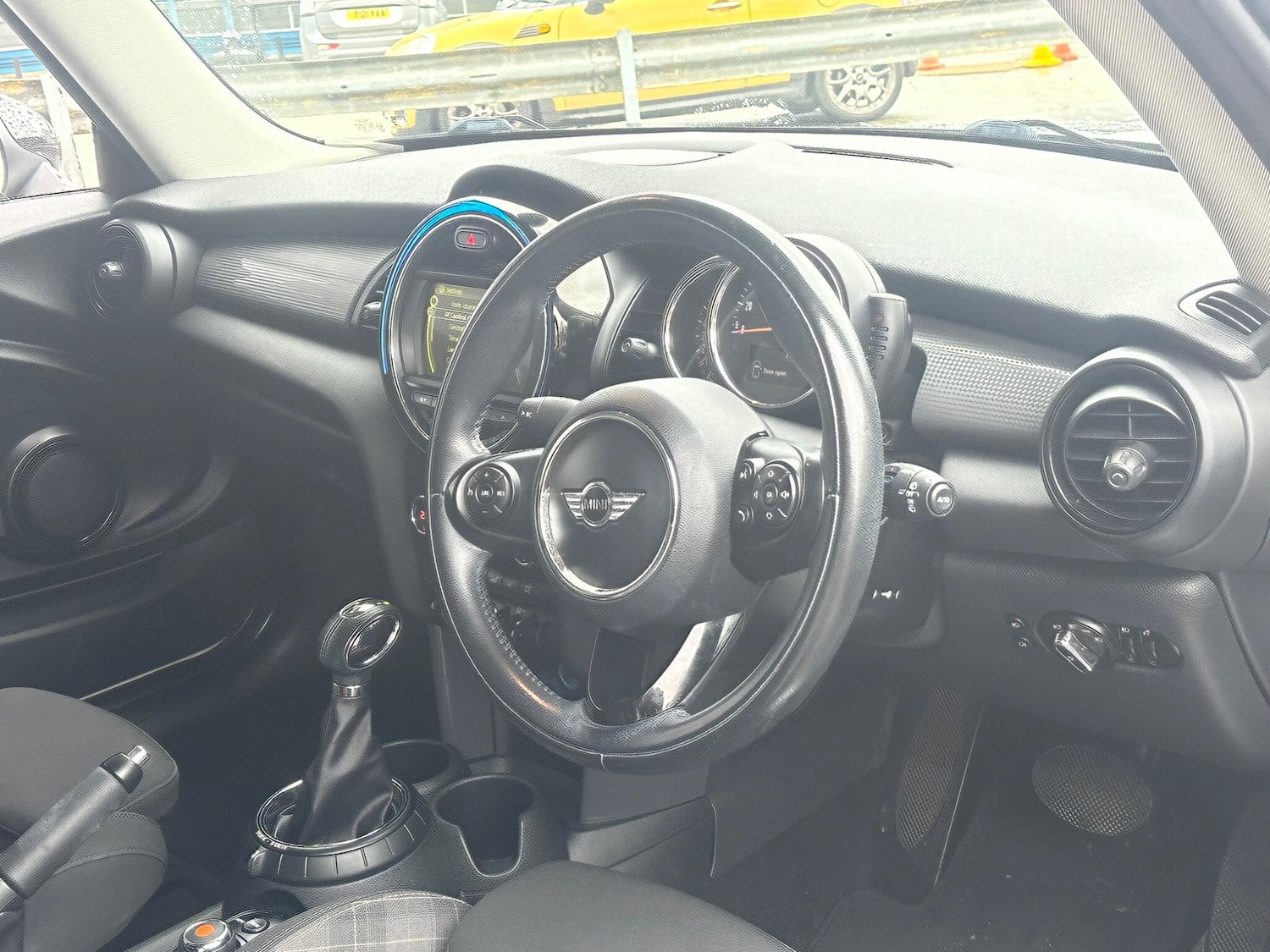 Used MINI Hatch 2015 for sale - 76926955: Photo 2