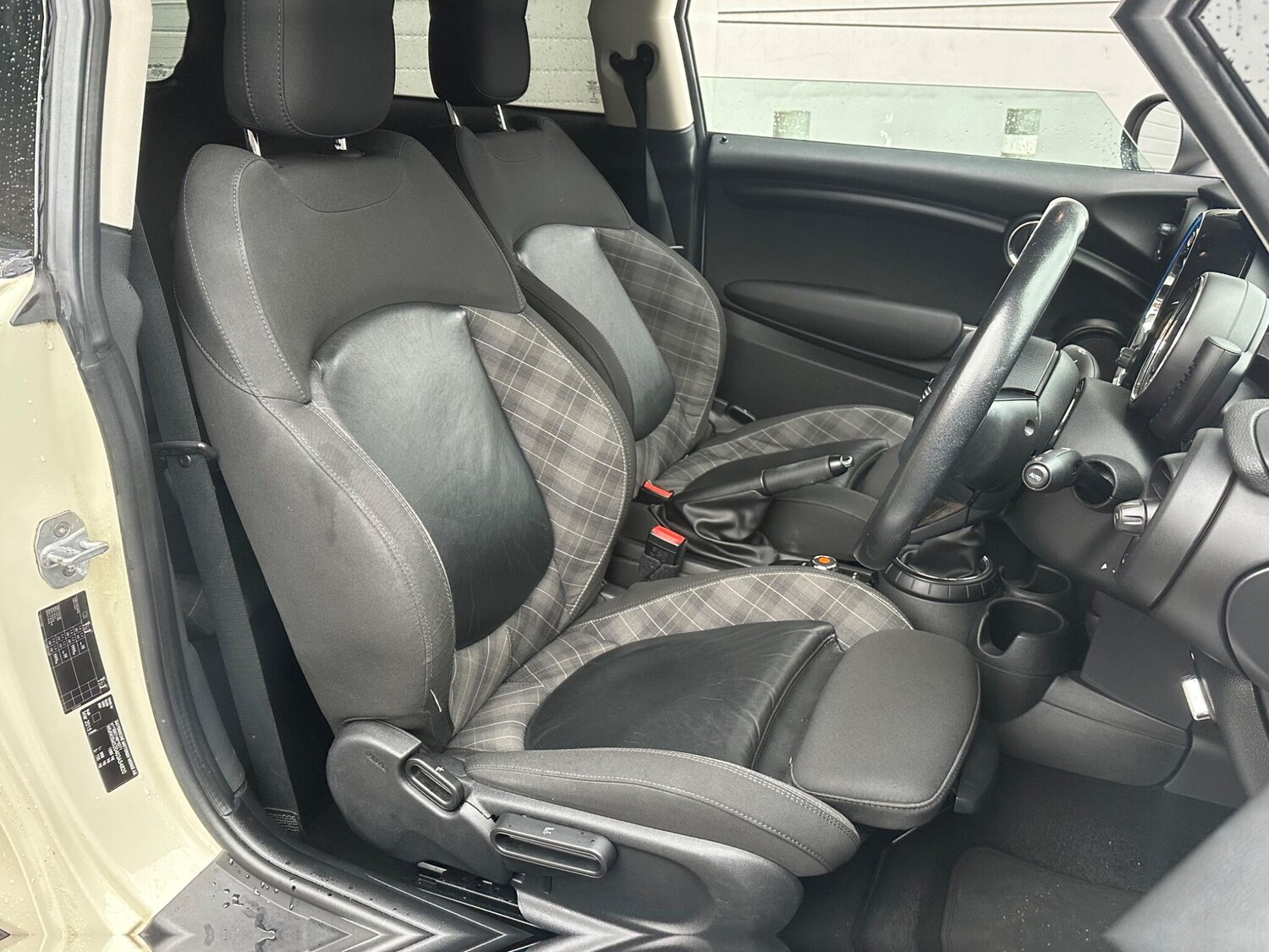 Used MINI Hatch 2015 for sale - 76926955: Photo 31