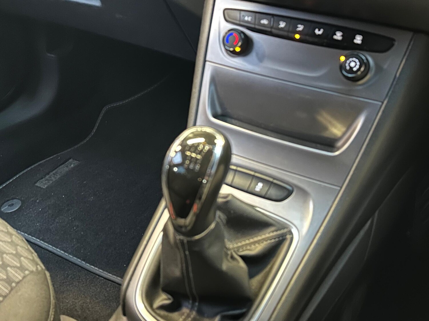 Used Vauxhall Astra for sale - 76997450: Photo 18