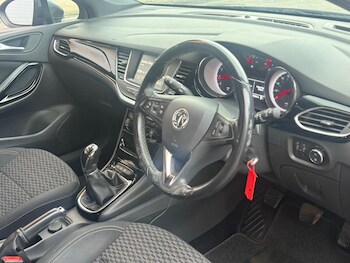 Used Vauxhall Astra 2017 for sale - 77509845: Photo
