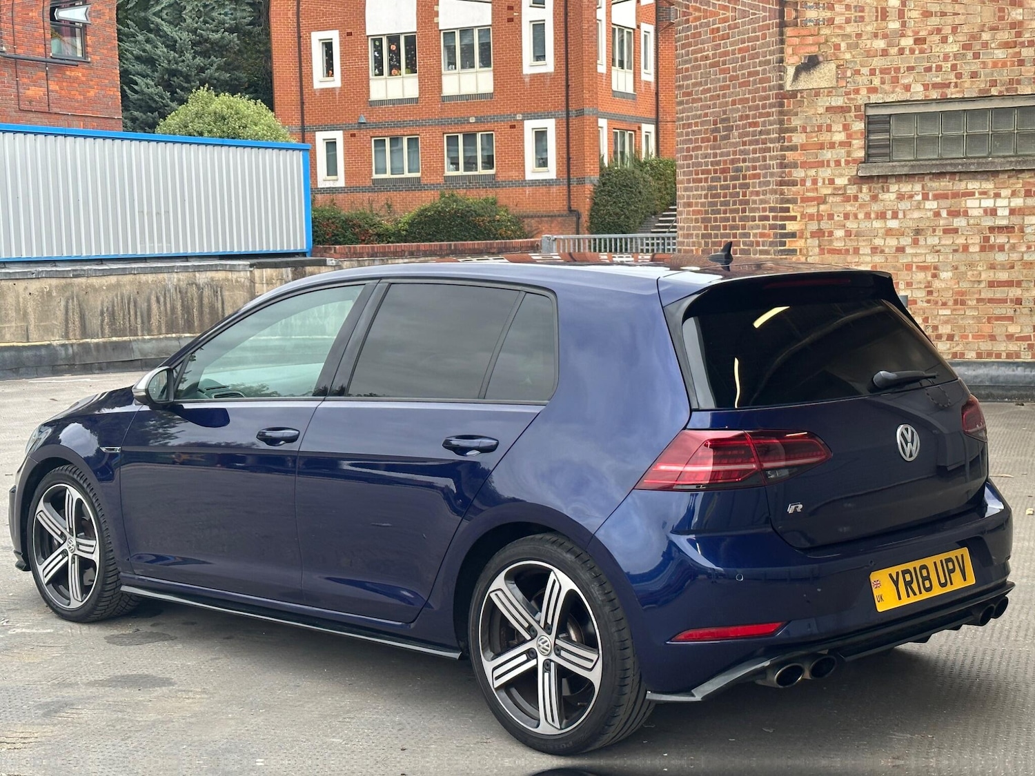 Used Volkswagen Golf 2018 for sale - 76214805: Photo 2