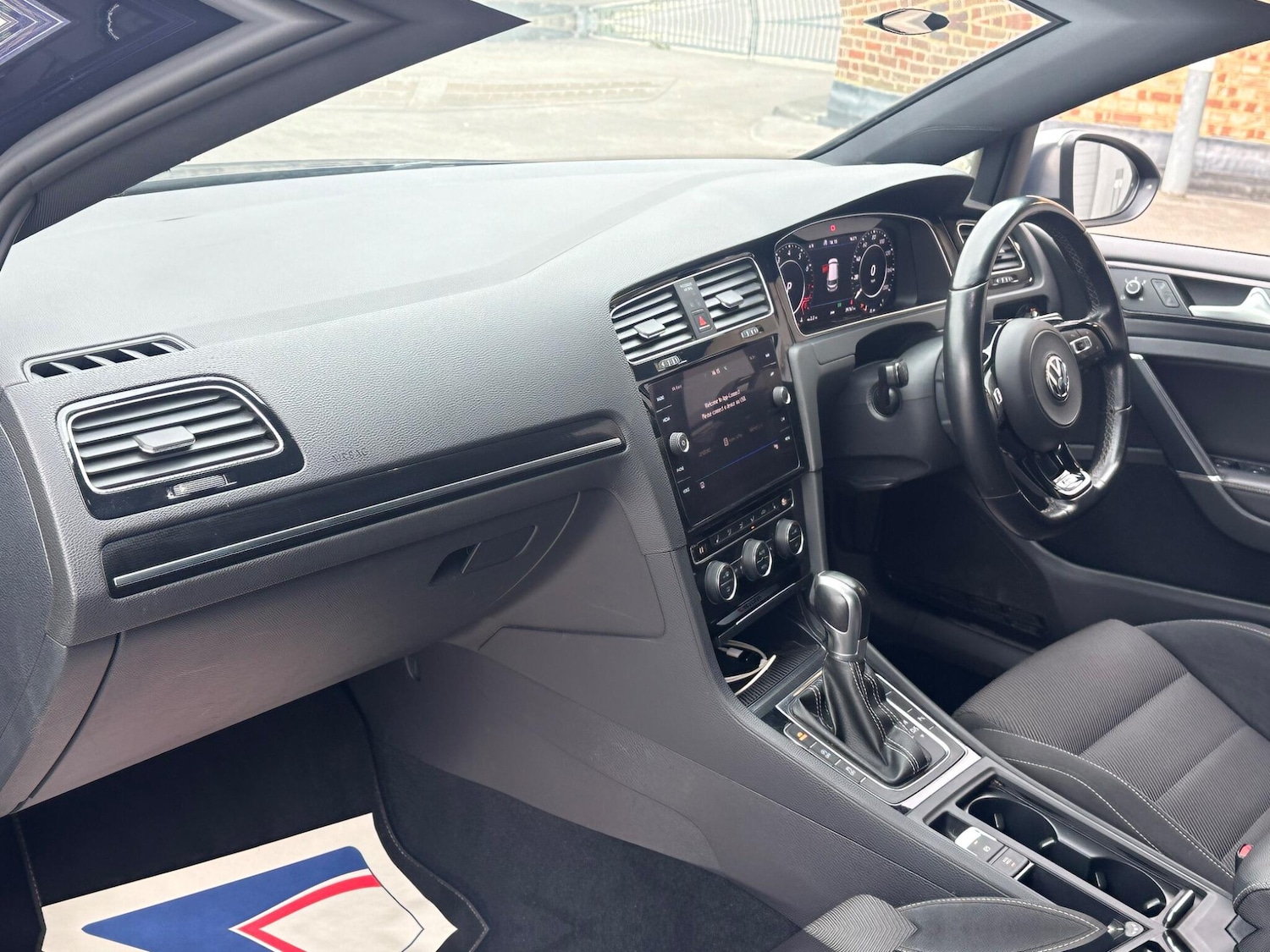 Used Volkswagen Golf 2018 for sale - 76214805: Photo 5