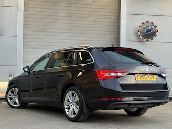 Used Skoda Superb 2017 for sale - 78759239: Photo