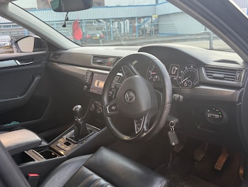 Used Skoda Superb 2017 for sale - 78759239: Photo