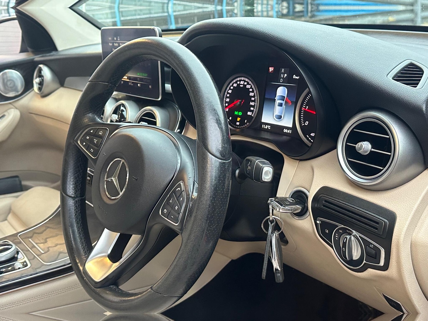 Used Mercedes-Benz GLC 2017 for sale - 76239633: Photo 10