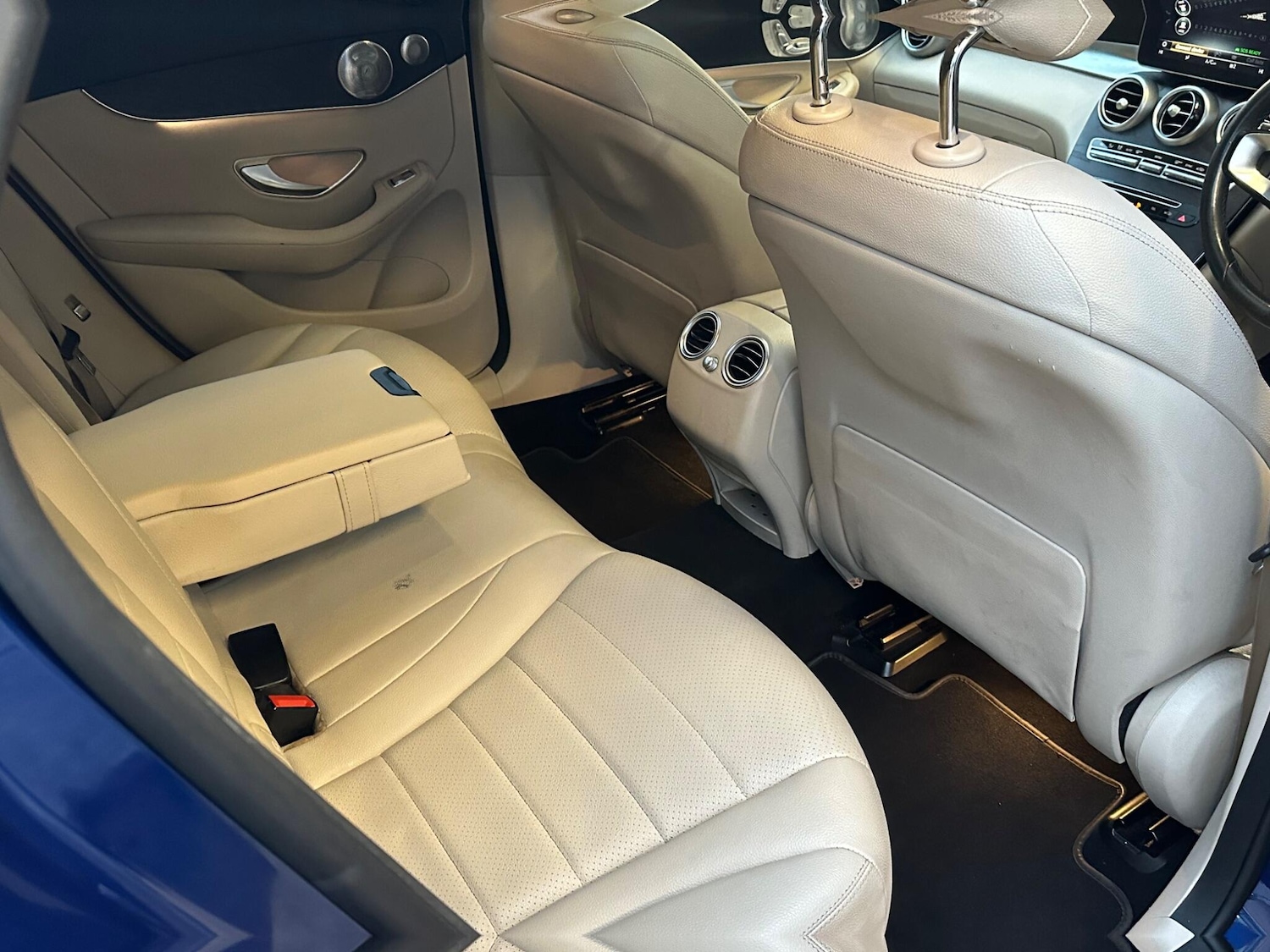 Used Mercedes-Benz GLC 2017 for sale - 76239633: Photo 30
