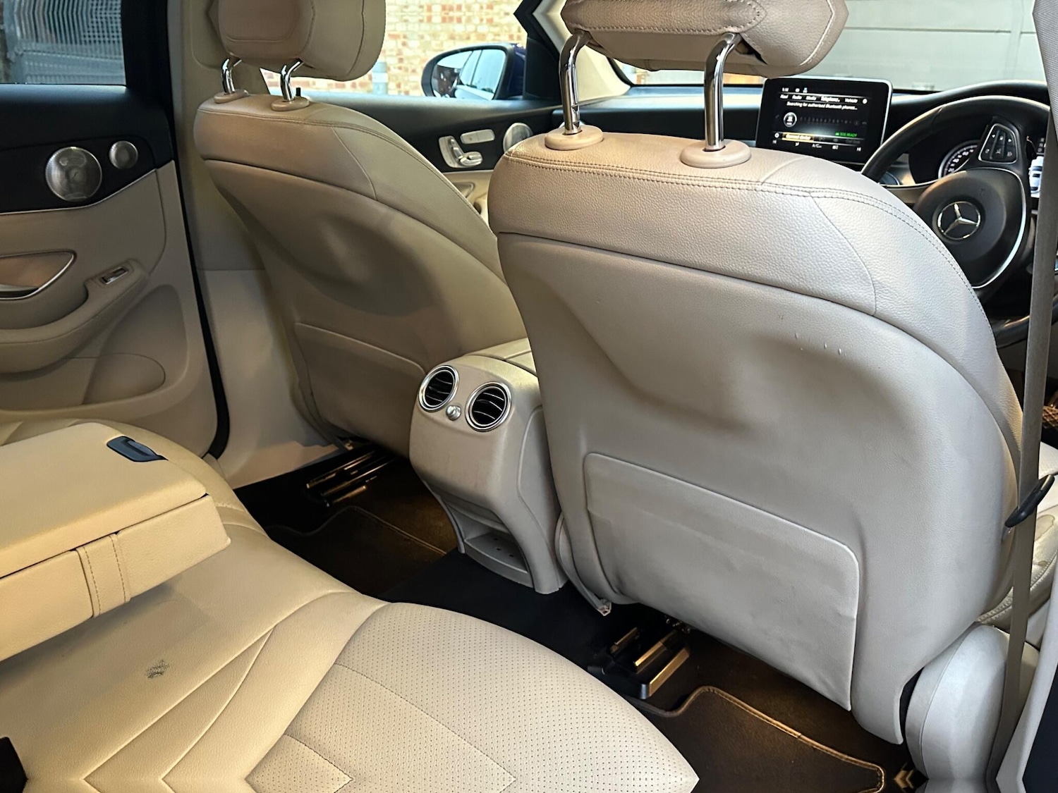 Used Mercedes-Benz GLC 2017 for sale - 76239633: Photo 31