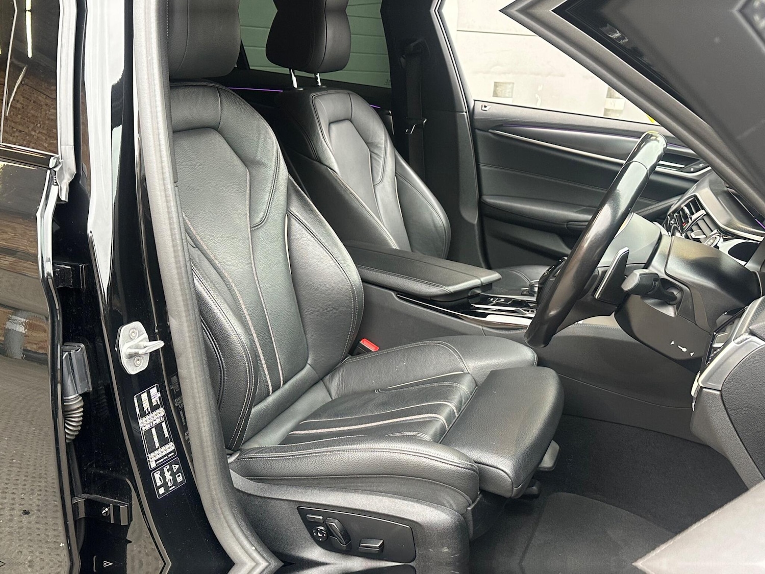 Used BMW 5 Series 2022 for sale - 76214393: Photo 19