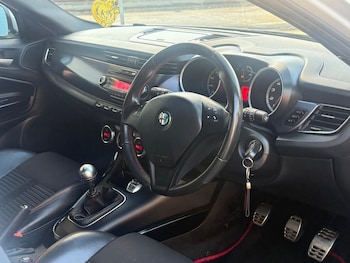 Used Alfa Romeo Giulietta 2012 for sale - 77442187: Photo