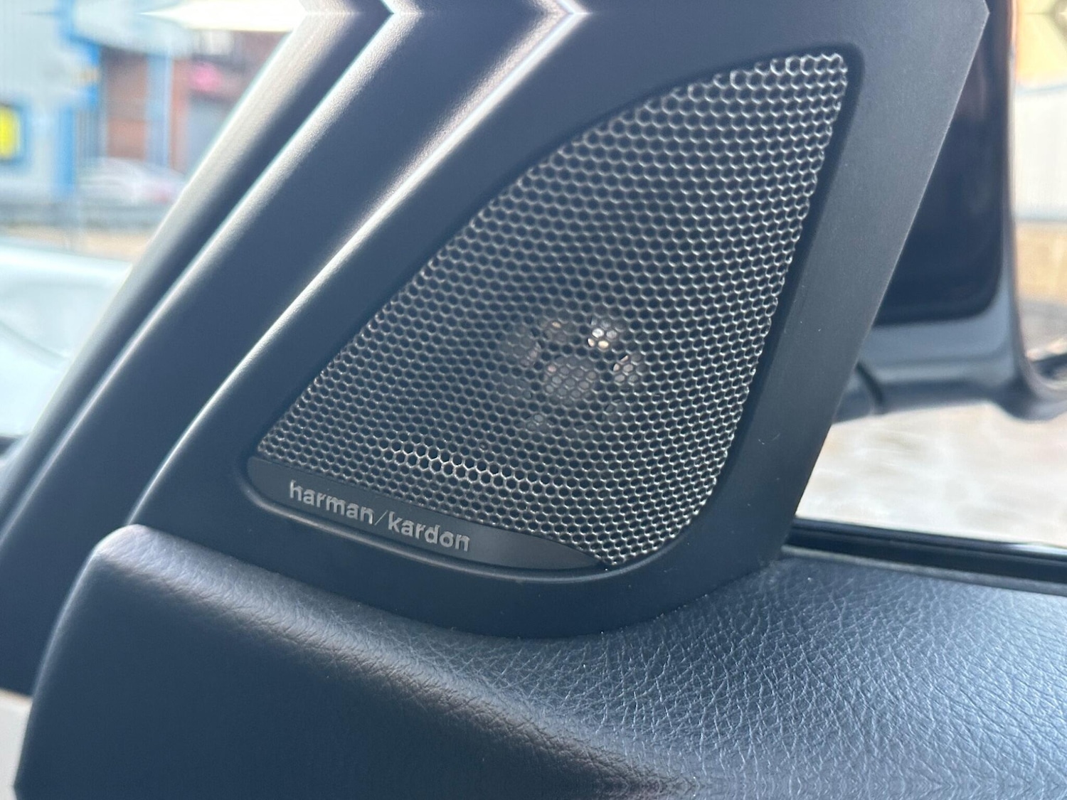 Used BMW 3 Series 2017 for sale - 76913003: Photo 8