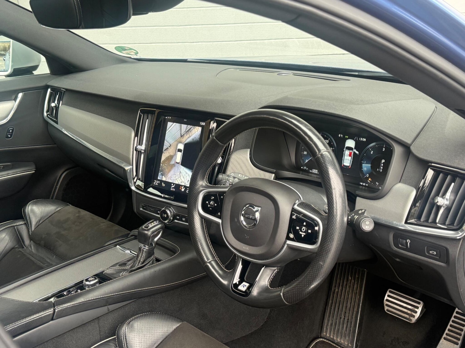 Used Volvo V90 2018 for sale - 77612291: Photo 2