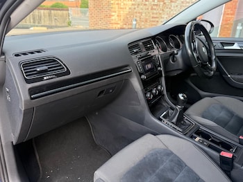 Used Volkswagen Golf 2013 for sale - 79463988: Photo