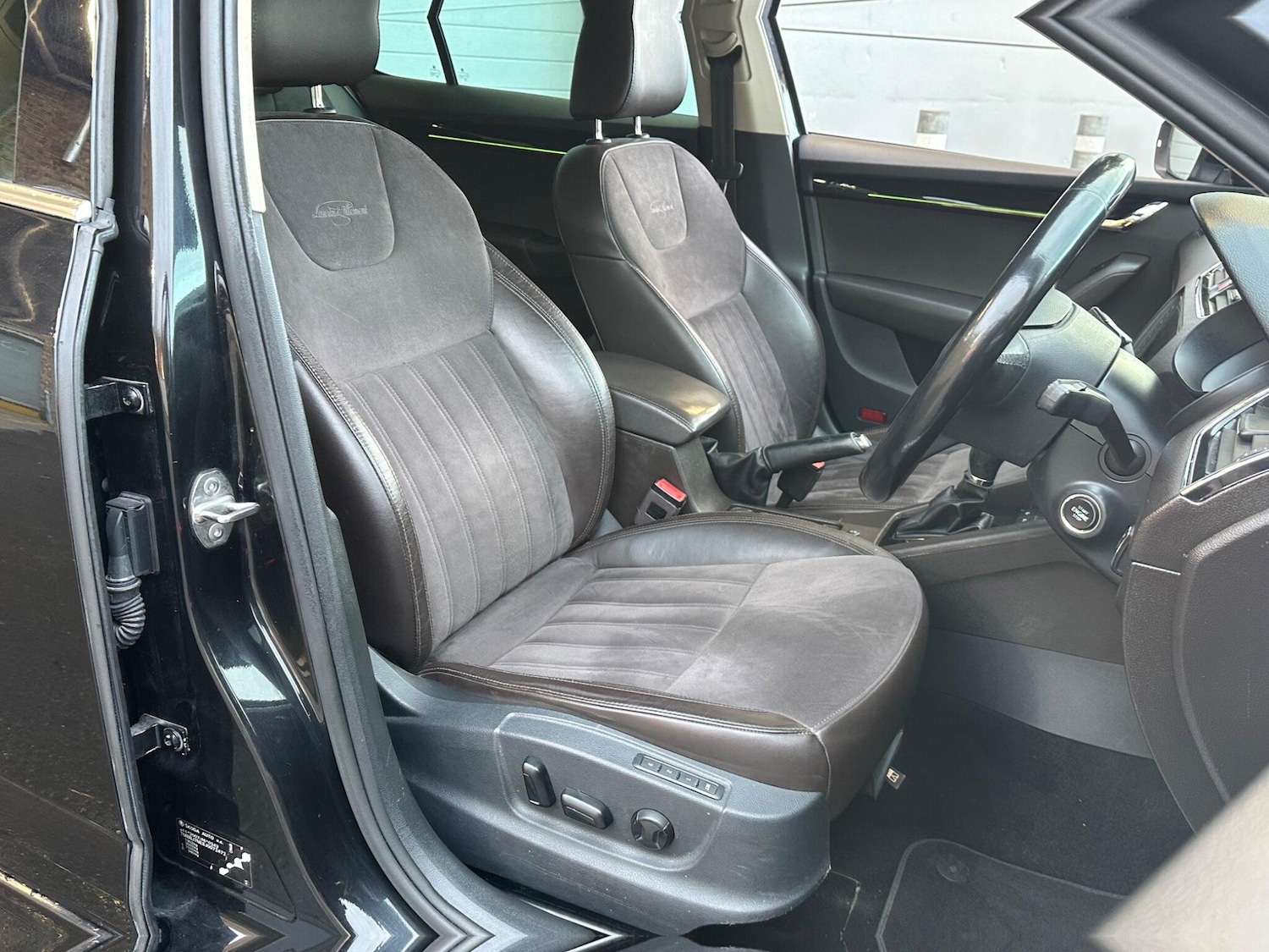 Used Skoda Octavia 2017 for sale - 76743609: Photo 11