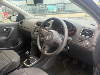 Used Volkswagen Polo 2011 for sale - 77479102: Photo