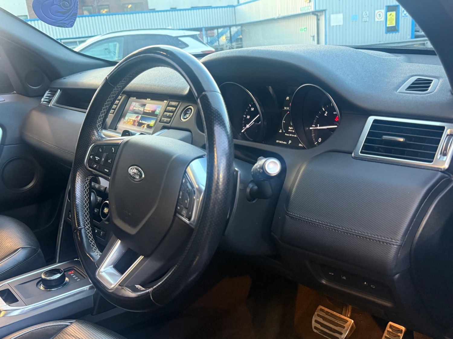 Used Land Rover Discovery Sport 2018 for sale - 77442190: Photo 17