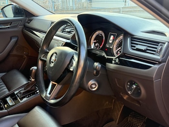Used Skoda Superb 2016 for sale - 79496939: Photo