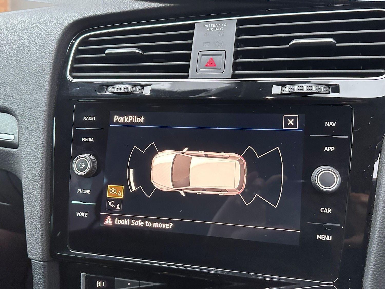 Used Volkswagen Golf 2017 for sale - 77040586: Photo 17