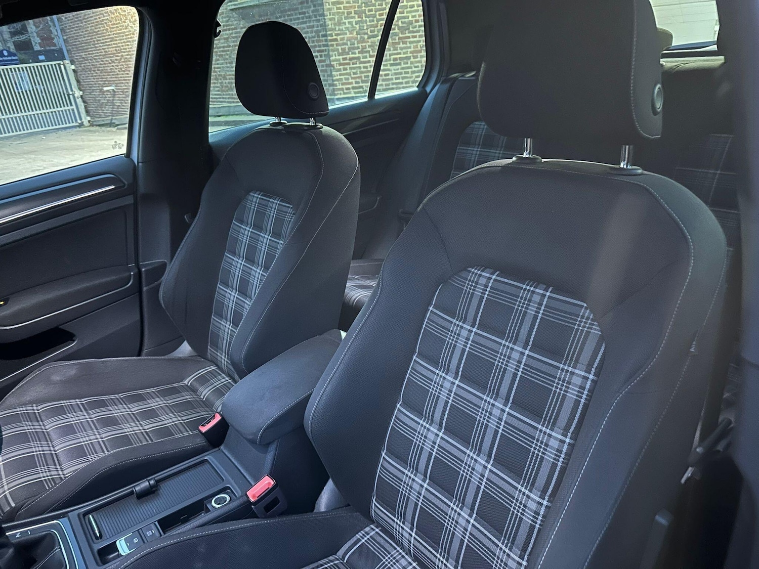 Used Volkswagen Golf 2017 for sale - 77040586: Photo 29