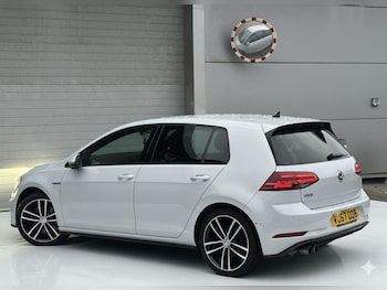 Used Volkswagen Golf 2017 for sale - 77040586: Photo