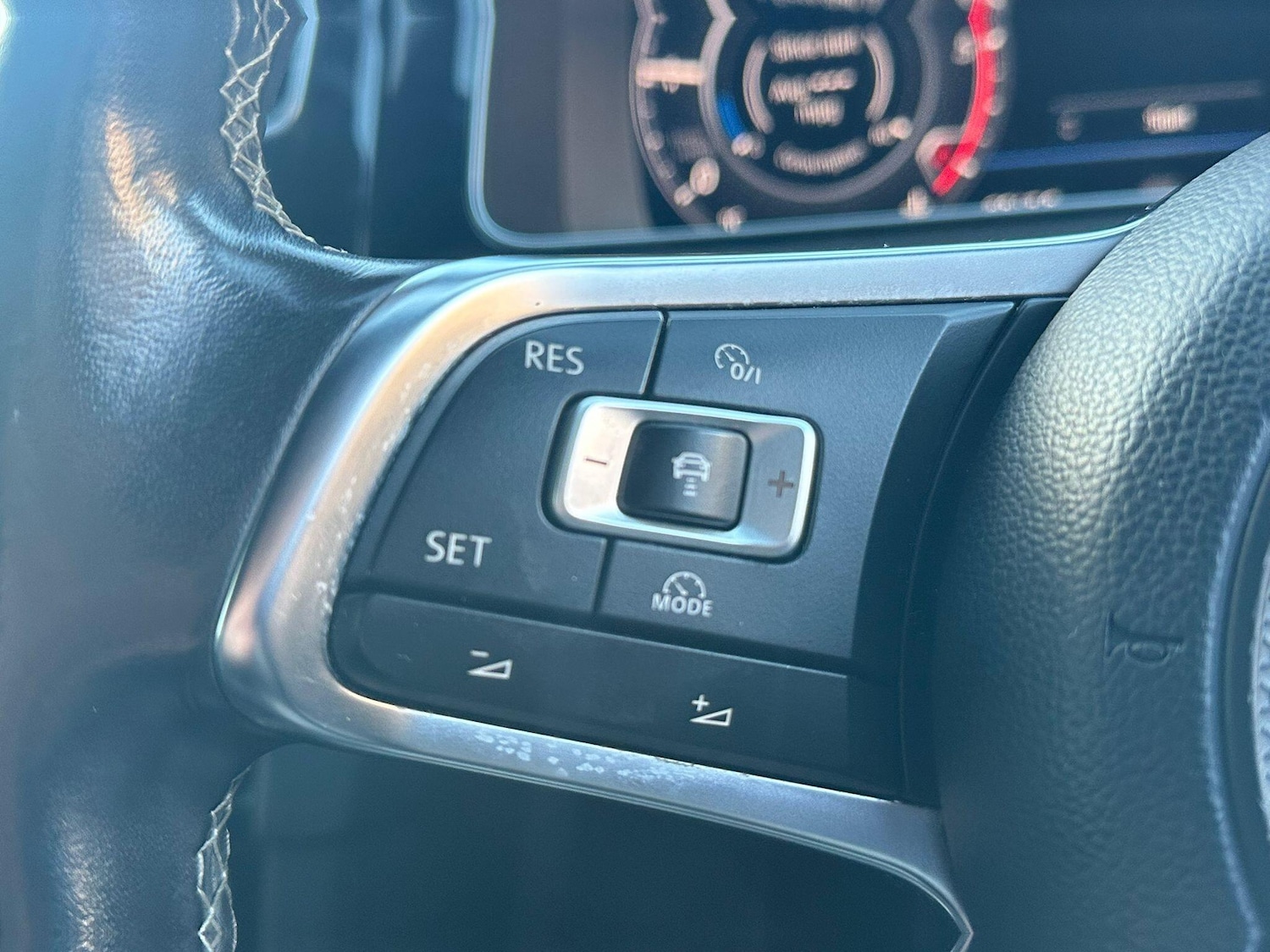 Used Volkswagen Golf 2017 for sale - 77040586: Photo 33