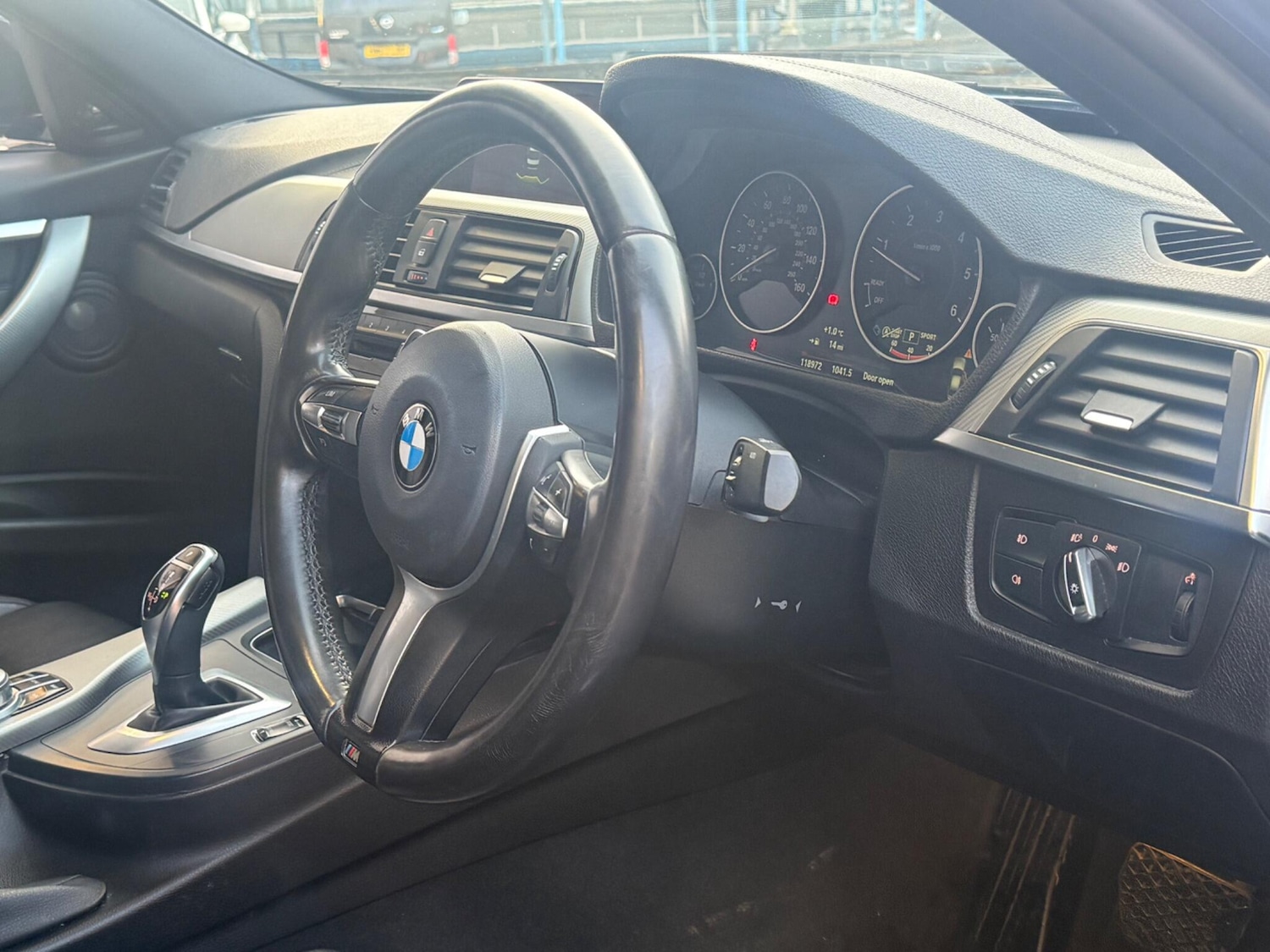 Used BMW 3 Series 2017 for sale - 77442186: Photo 32
