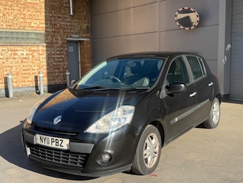 Used Renault Clio 2011 for sale - 78902150: Photo