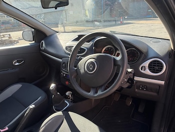 Used Renault Clio 2011 for sale - 78902150: Photo