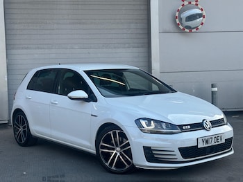 Volkswagen - Golf