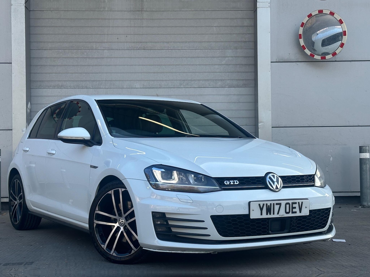 Used Volkswagen Golf 2017 for sale - 76247106: Photo 24