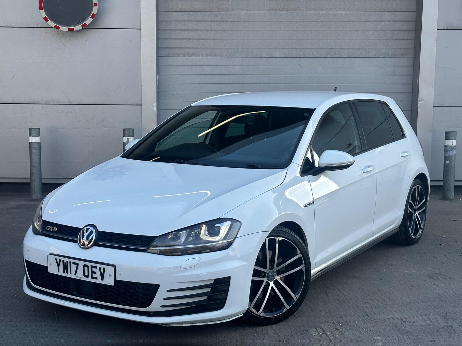 Used Volkswagen Golf 2017 for sale - 76247106: Photo 6