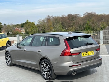 Used Volvo V60 2020 for sale - 75810252: Photo
