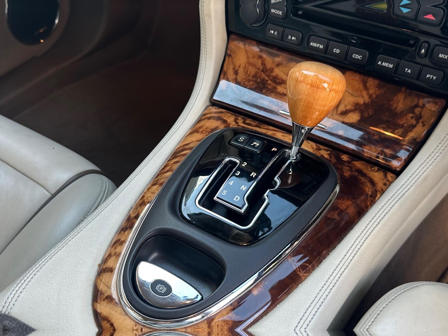 Used Jaguar XJ 2006 for sale - 76137788: Photo 21