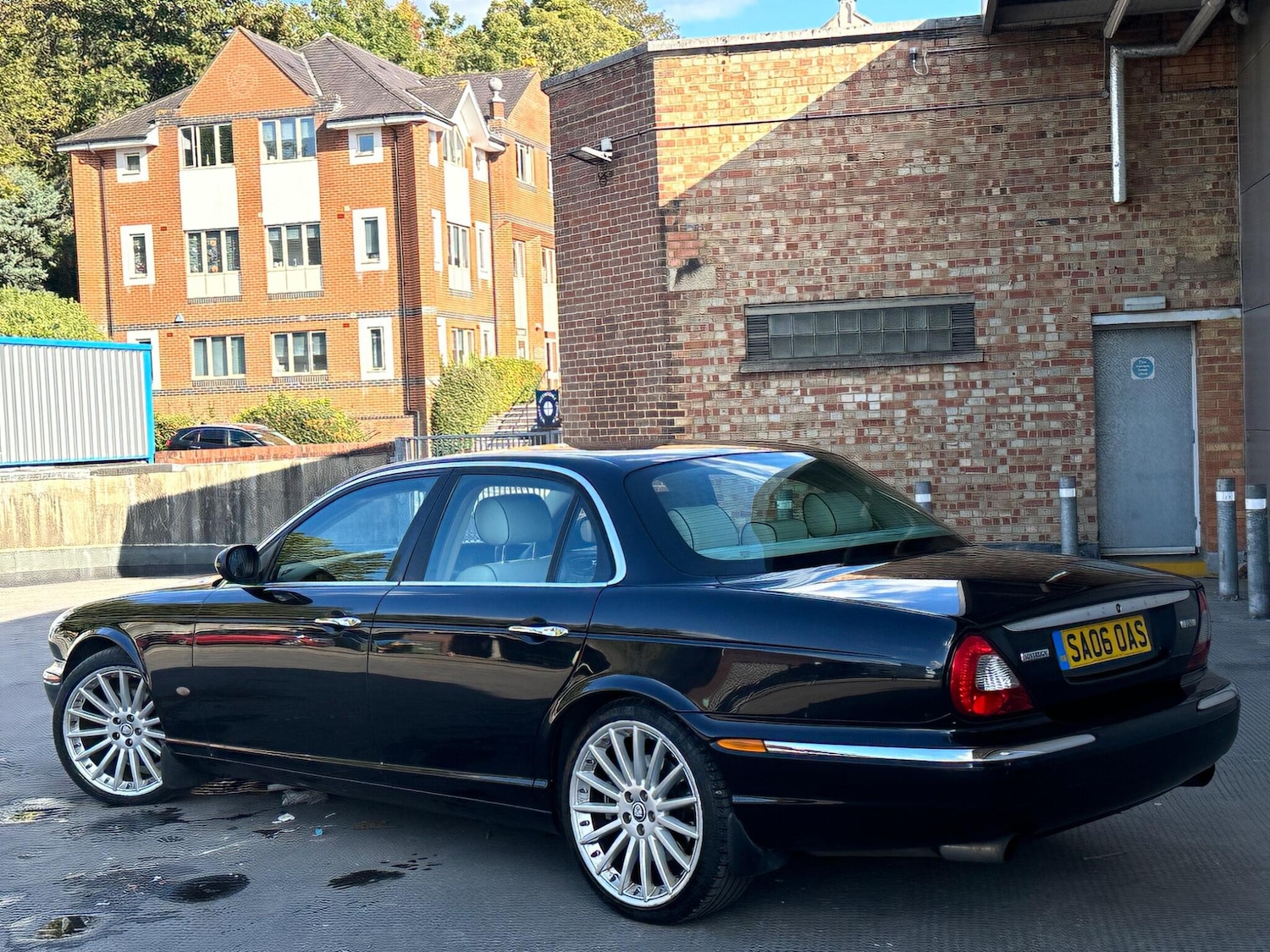Used Jaguar XJ 2006 for sale - 76137788: Photo 4