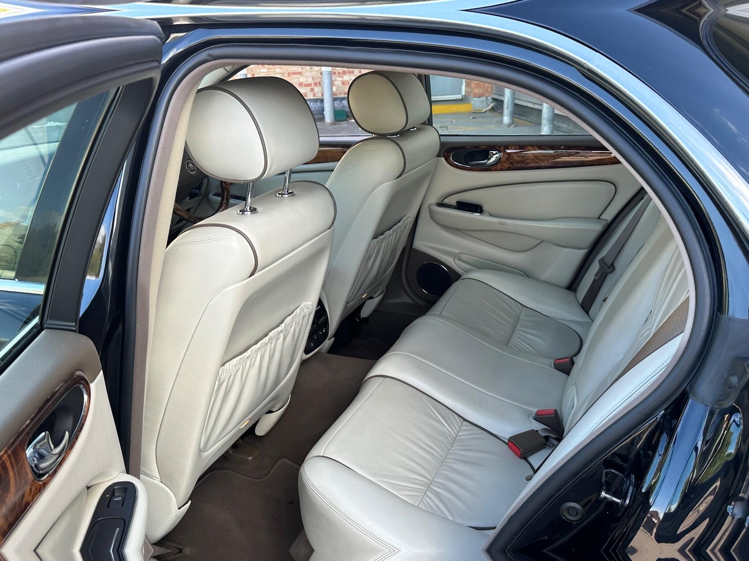 Used Jaguar XJ 2006 for sale - 76137788: Photo 6