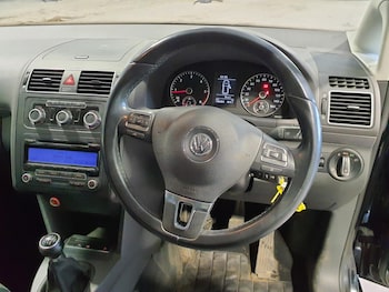 Used Volkswagen Touran 2010 for sale - 78676299: Photo