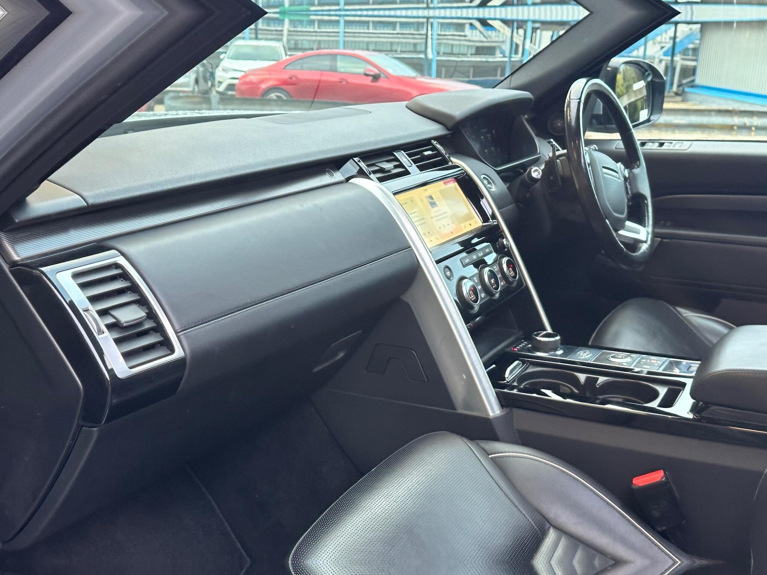 Used Land Rover Discovery 2018 for sale - 76743017: Photo 18