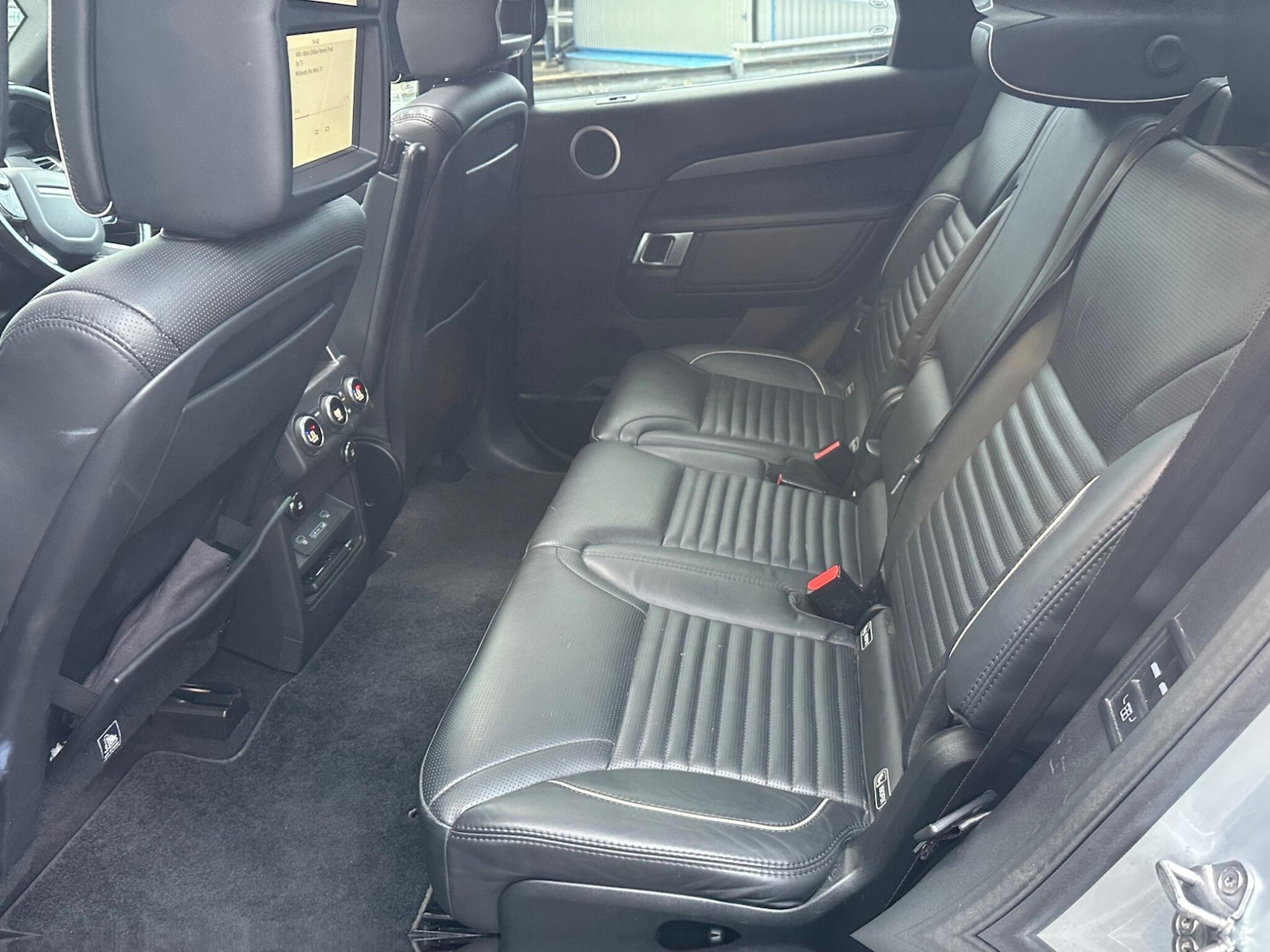 Used Land Rover Discovery 2018 for sale - 76743017: Photo 31